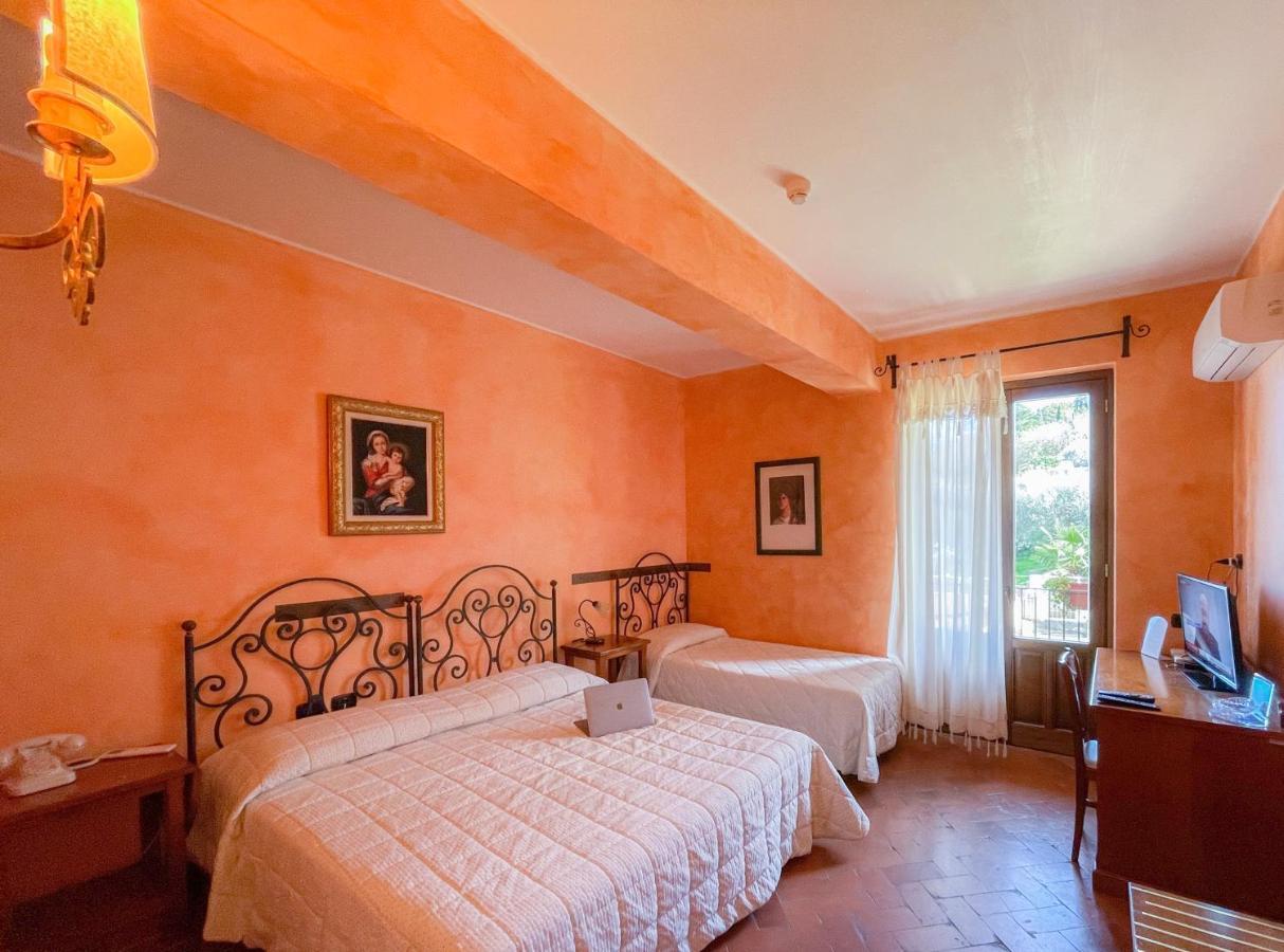 Antica Filanda Hotel Capri Leone ภายนอก รูปภาพ